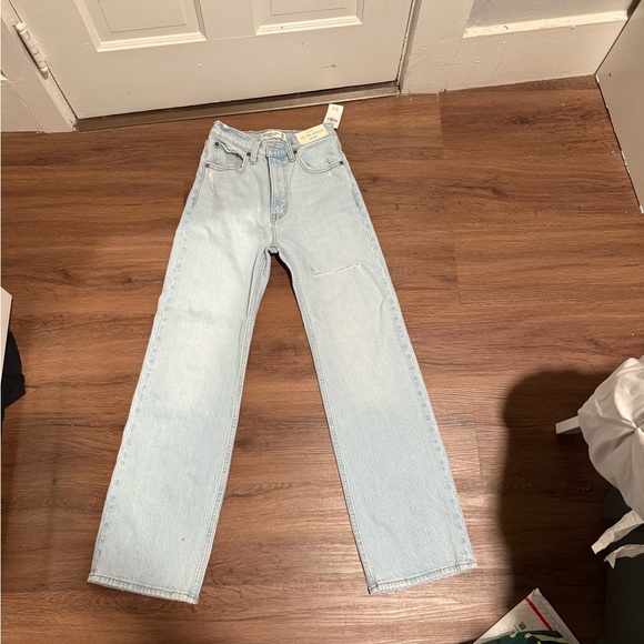 Abercrombie & Fitch Light Blue High Rise Jeans - Picture 1 of 5